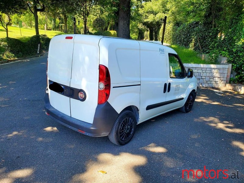 2012' Fiat Doblo photo #6