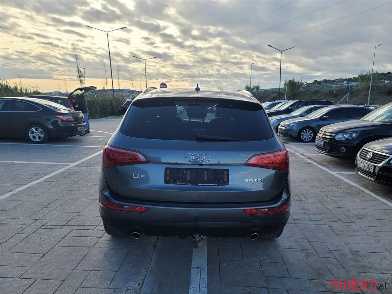 2009' Audi Q5 photo #5