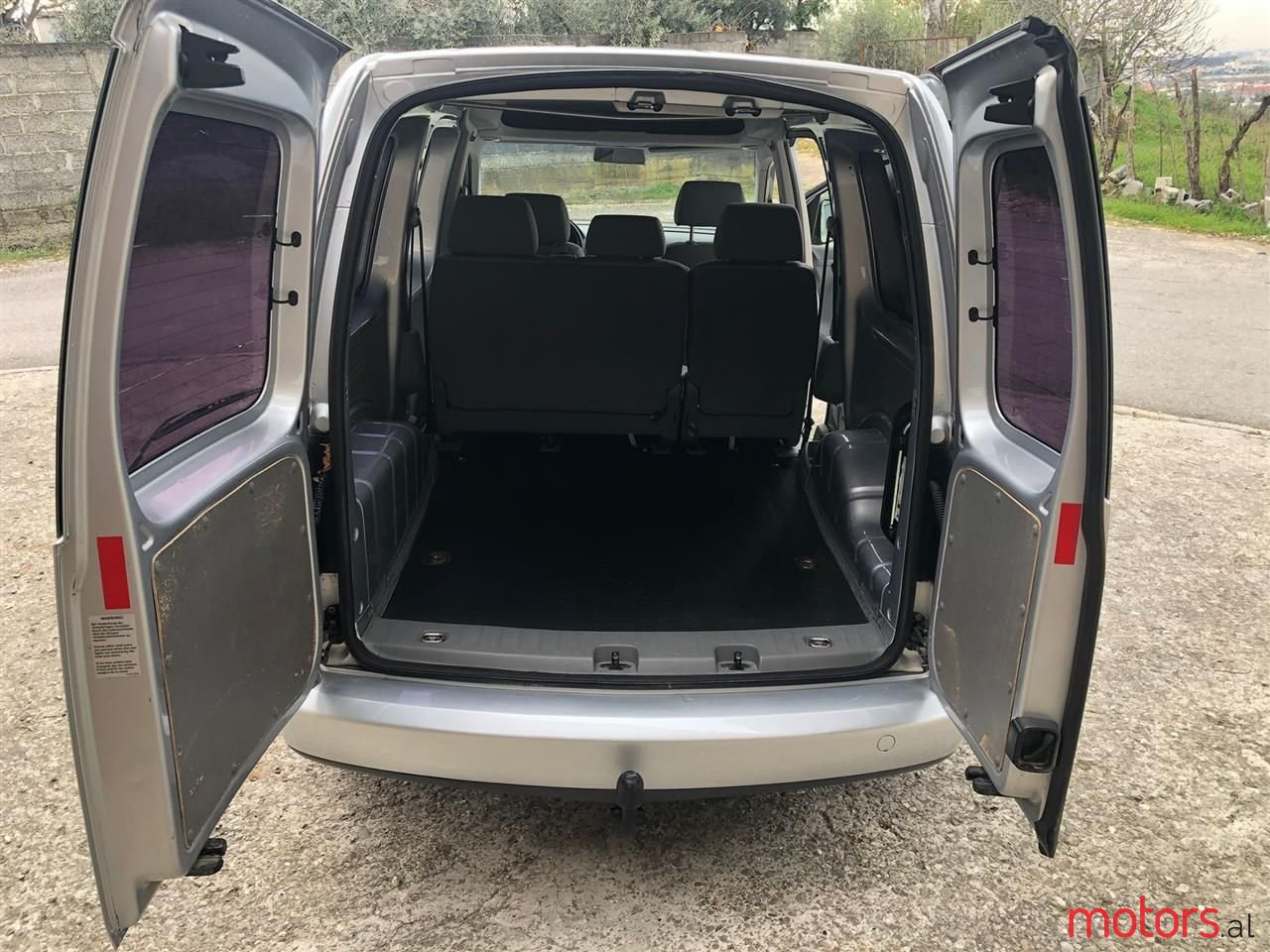 2010' Volkswagen Caddy photo #3