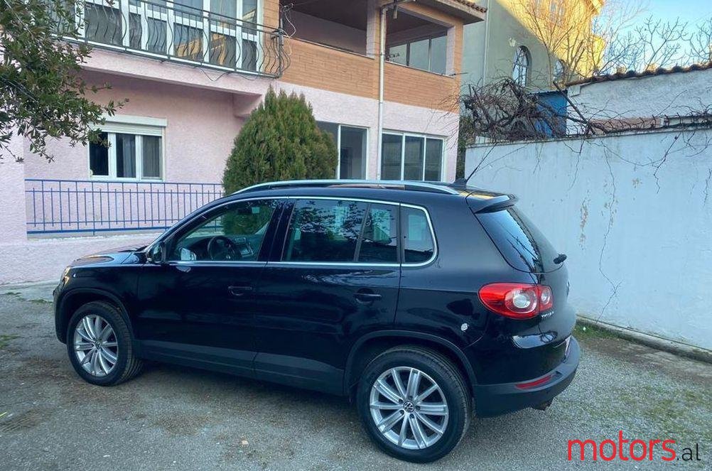 2008' Volkswagen Tiguan photo #1