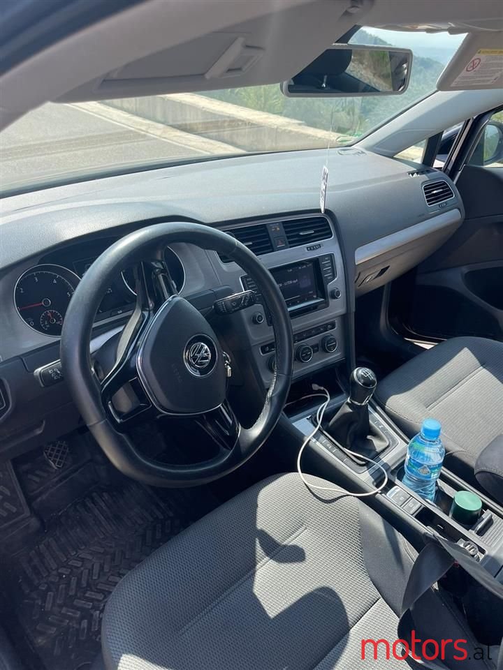 2014' Volkswagen Golf photo #5