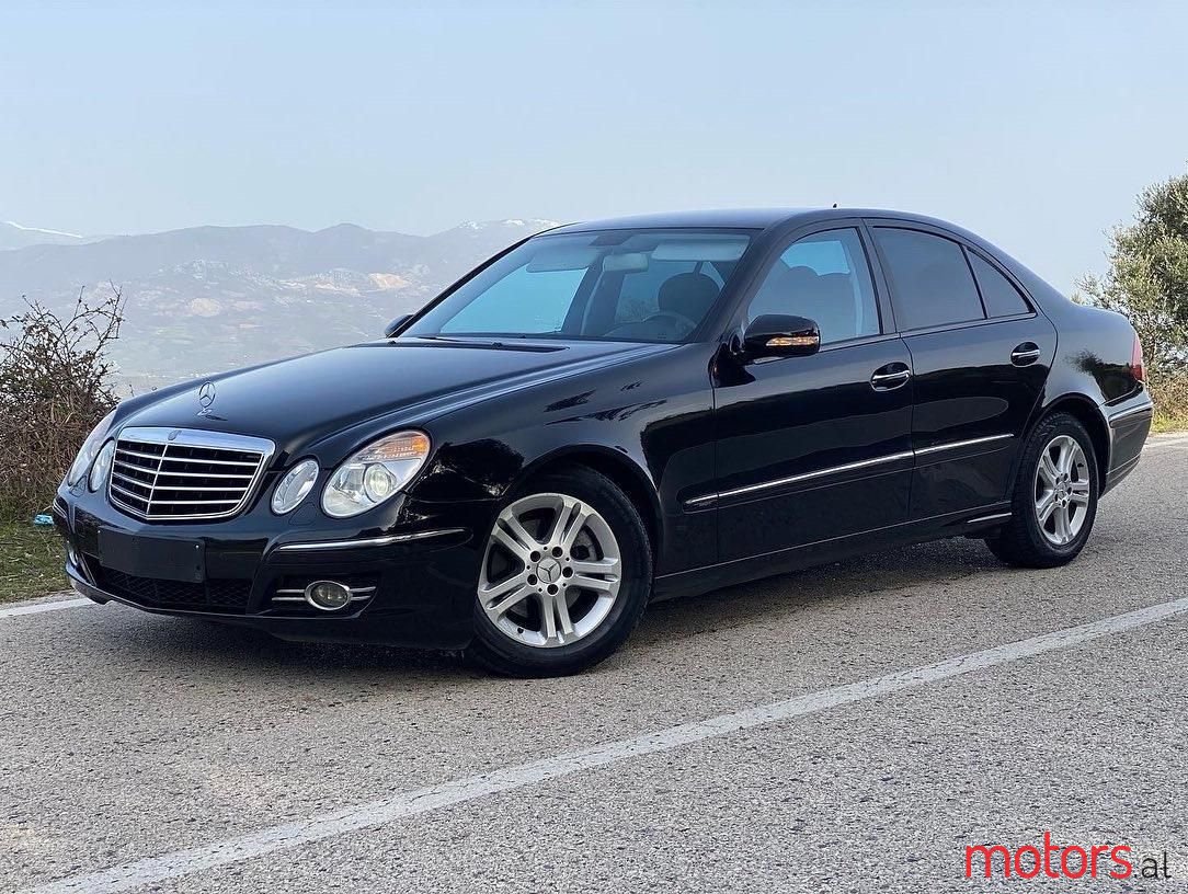 2007' Mercedes-Benz E 220 photo #1