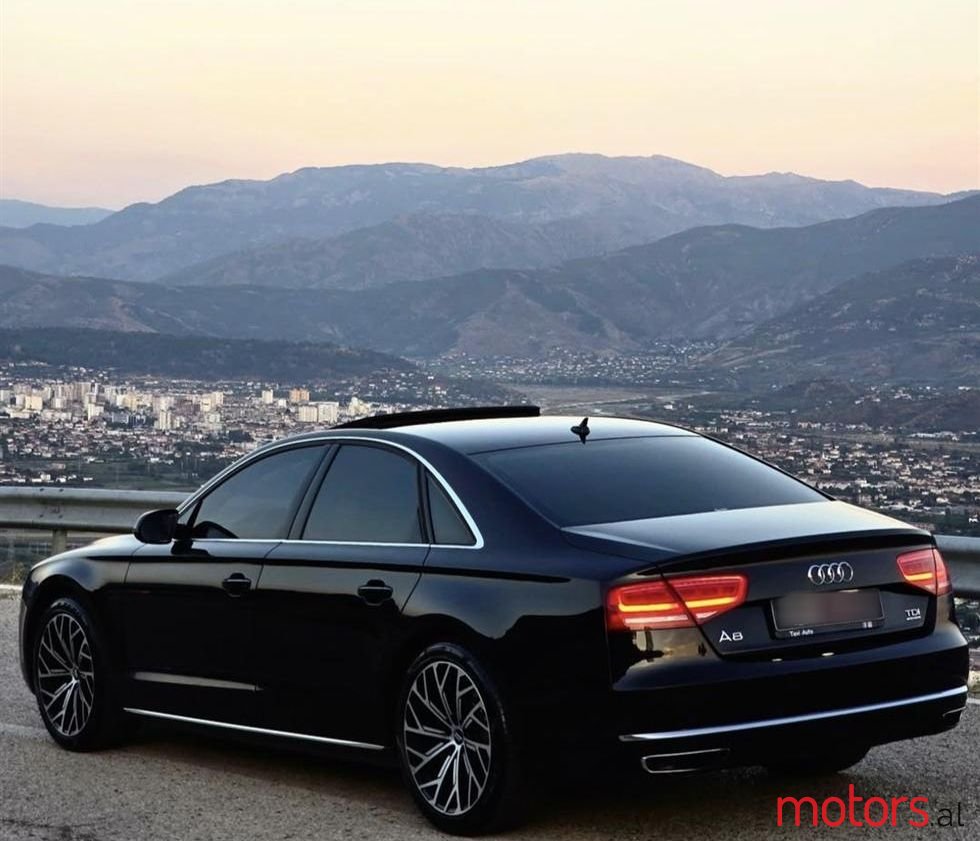 2011' Audi A8 photo #4