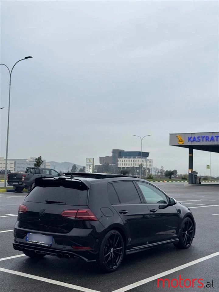 2015' Volkswagen Golf photo #4