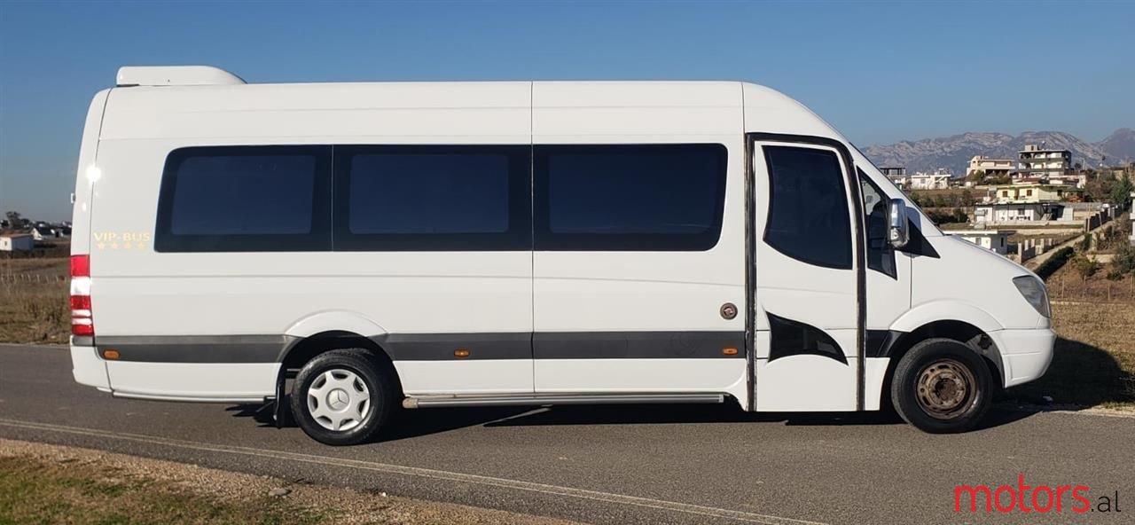 2008' Mercedes-Benz 300 photo #4