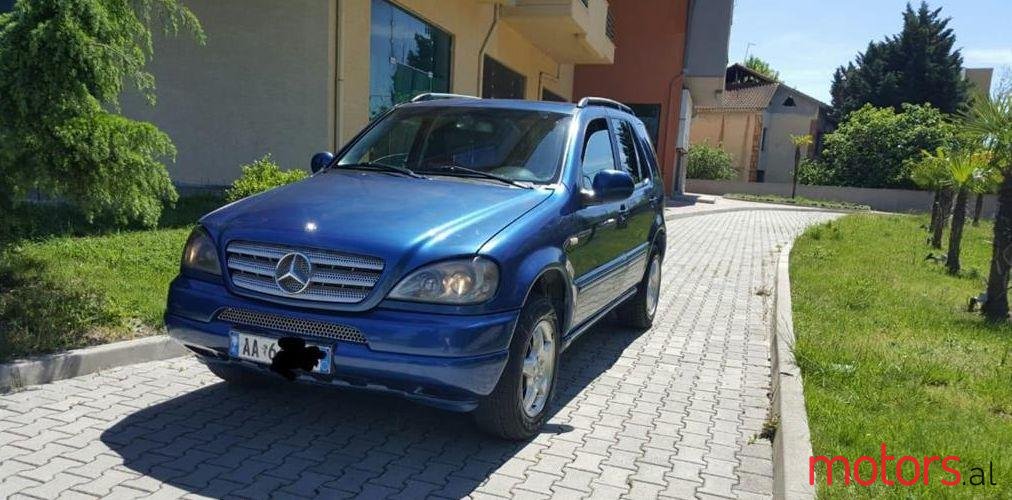 2002' Mercedes-Benz ML 270 photo #2