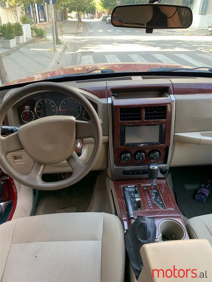 2008' Jeep Liberty photo #6