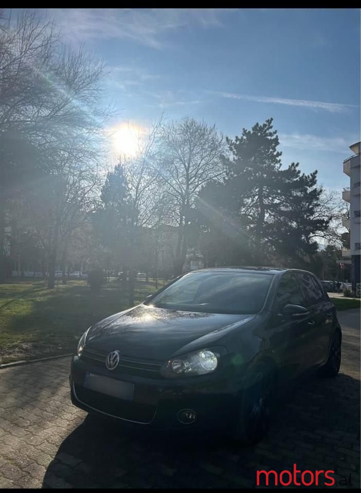 2009' Volkswagen Golf photo #1