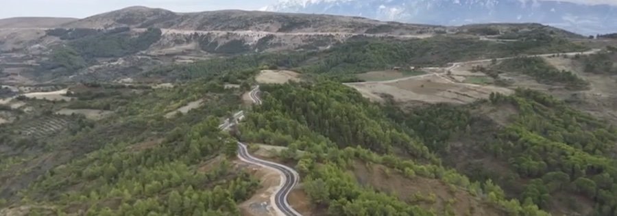 Drejt përfundimit rruga Berat-Ballaban, vijon puna për asfaltimin dhe vendosjen e sinjalistikës