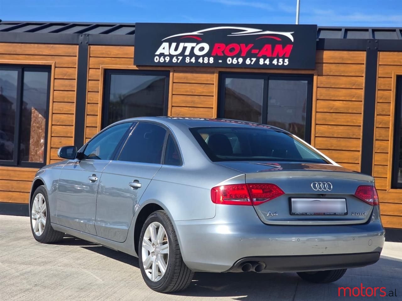 2011' Audi A4 photo #4