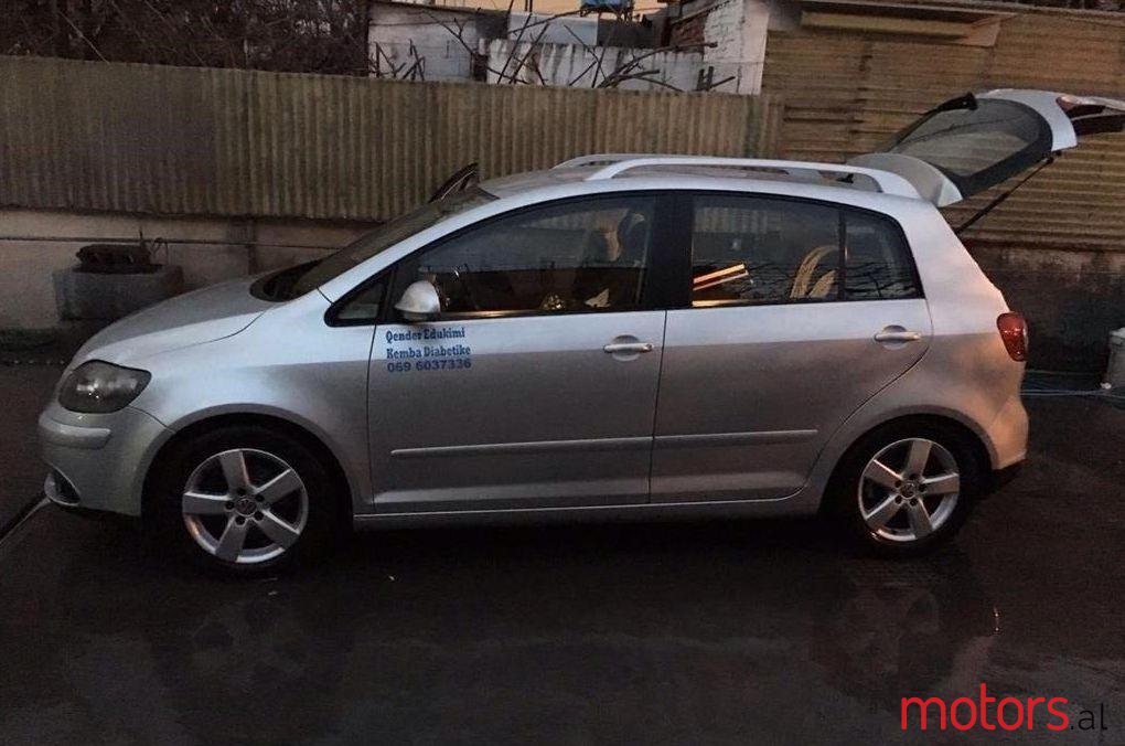 2007' Volkswagen Golf Plus photo #1