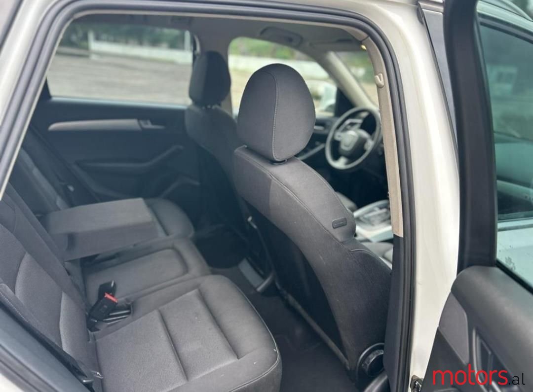 2010' Audi Q5 photo #5