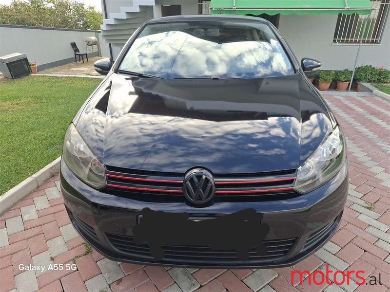 2010' Volkswagen Golf photo #4