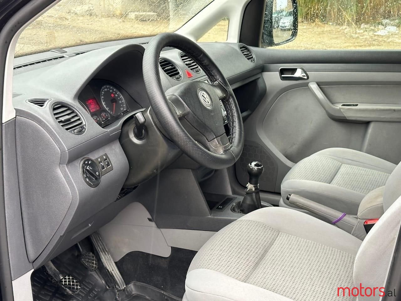 2010' Volkswagen Caddy photo #3