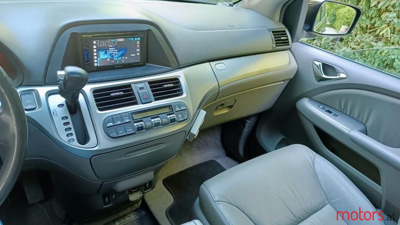 2010' Honda Odyssey photo #2
