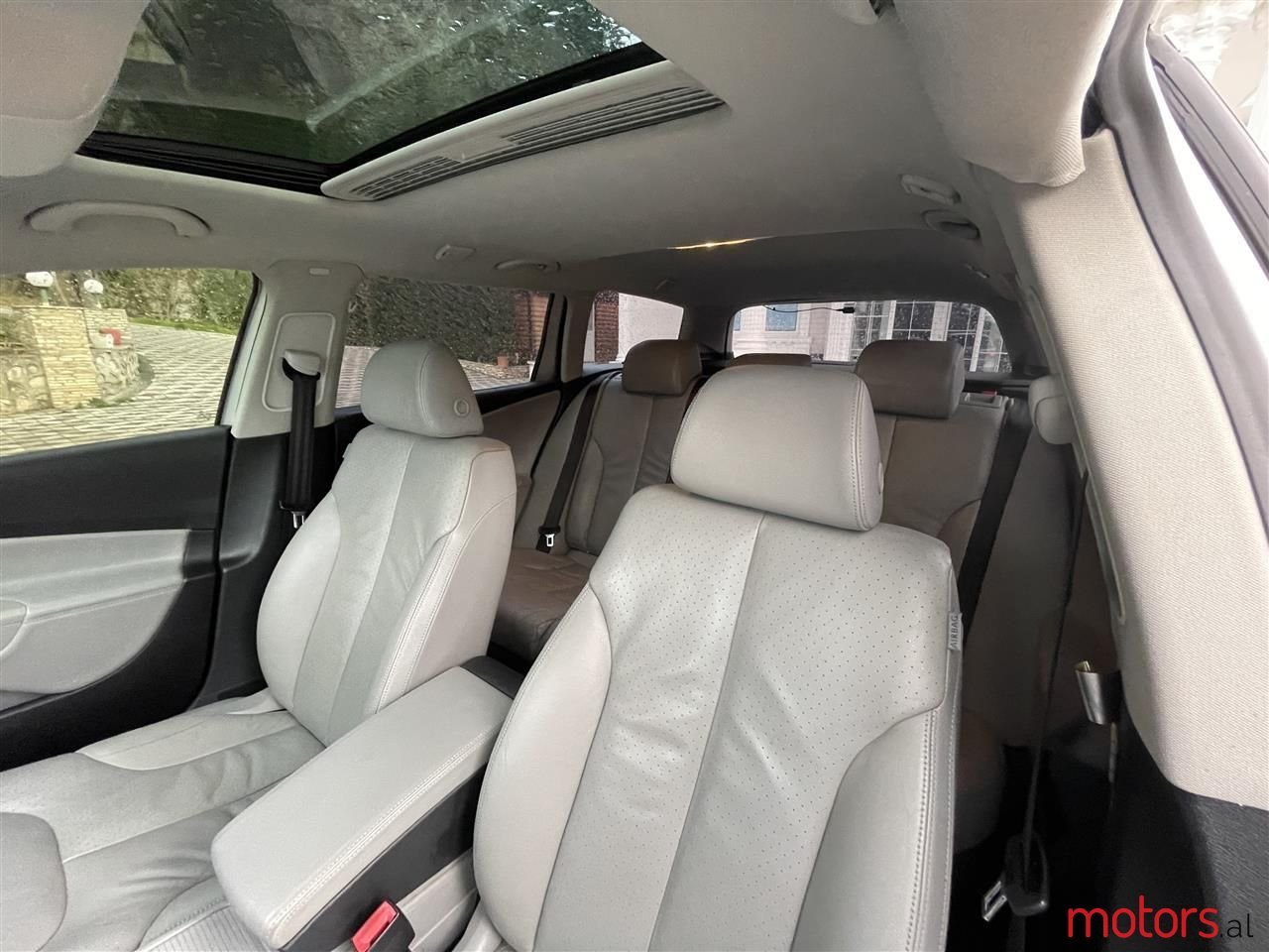 2007' Volkswagen Passat photo #6