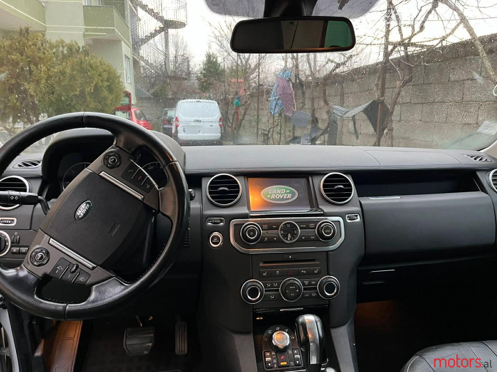 2011' Land Rover Discovery photo #2