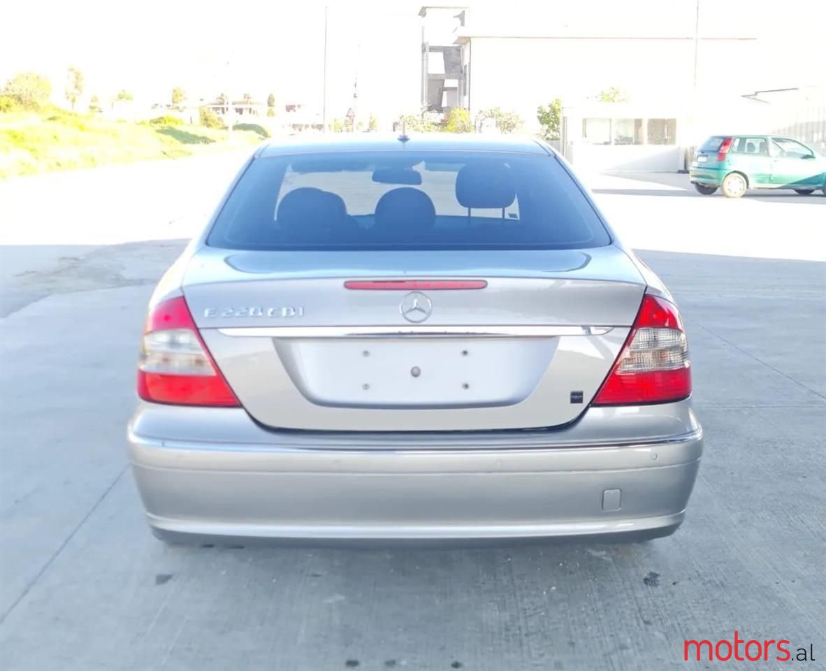 2007' Mercedes-Benz E 220 photo #5