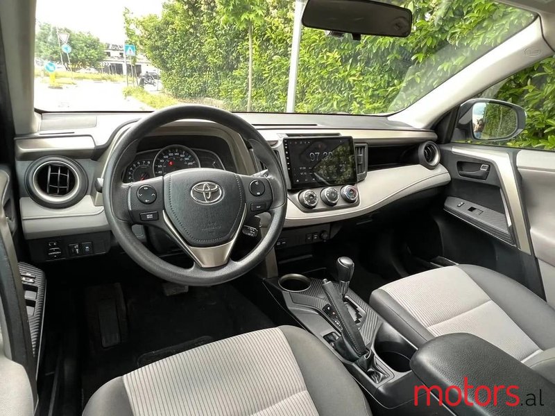 2013' Toyota RAV4 photo #5