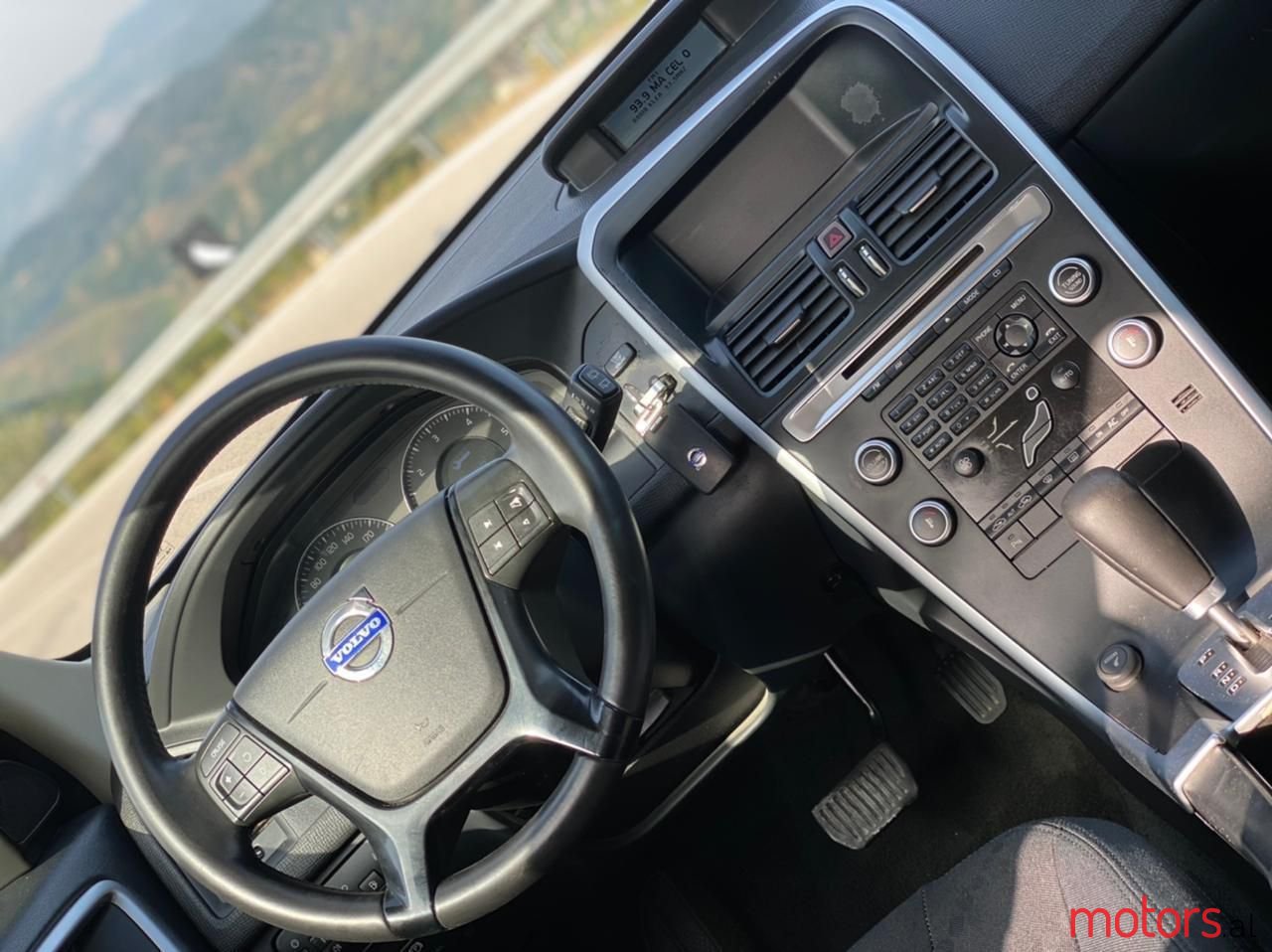 2010' Volvo Xc 60 photo #2