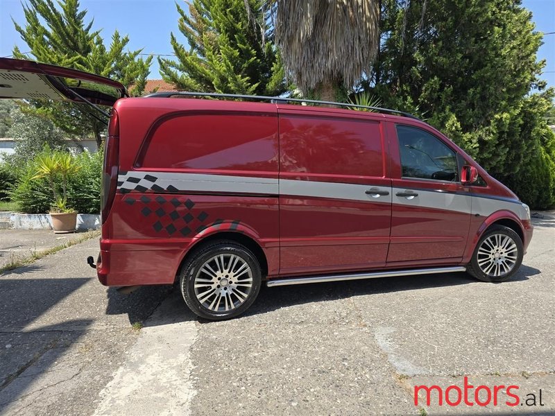 2011' Mercedes-Benz Vito photo #5