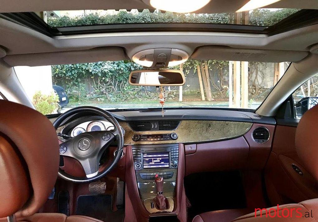 2009' Mercedes-Benz CLS 320 photo #2