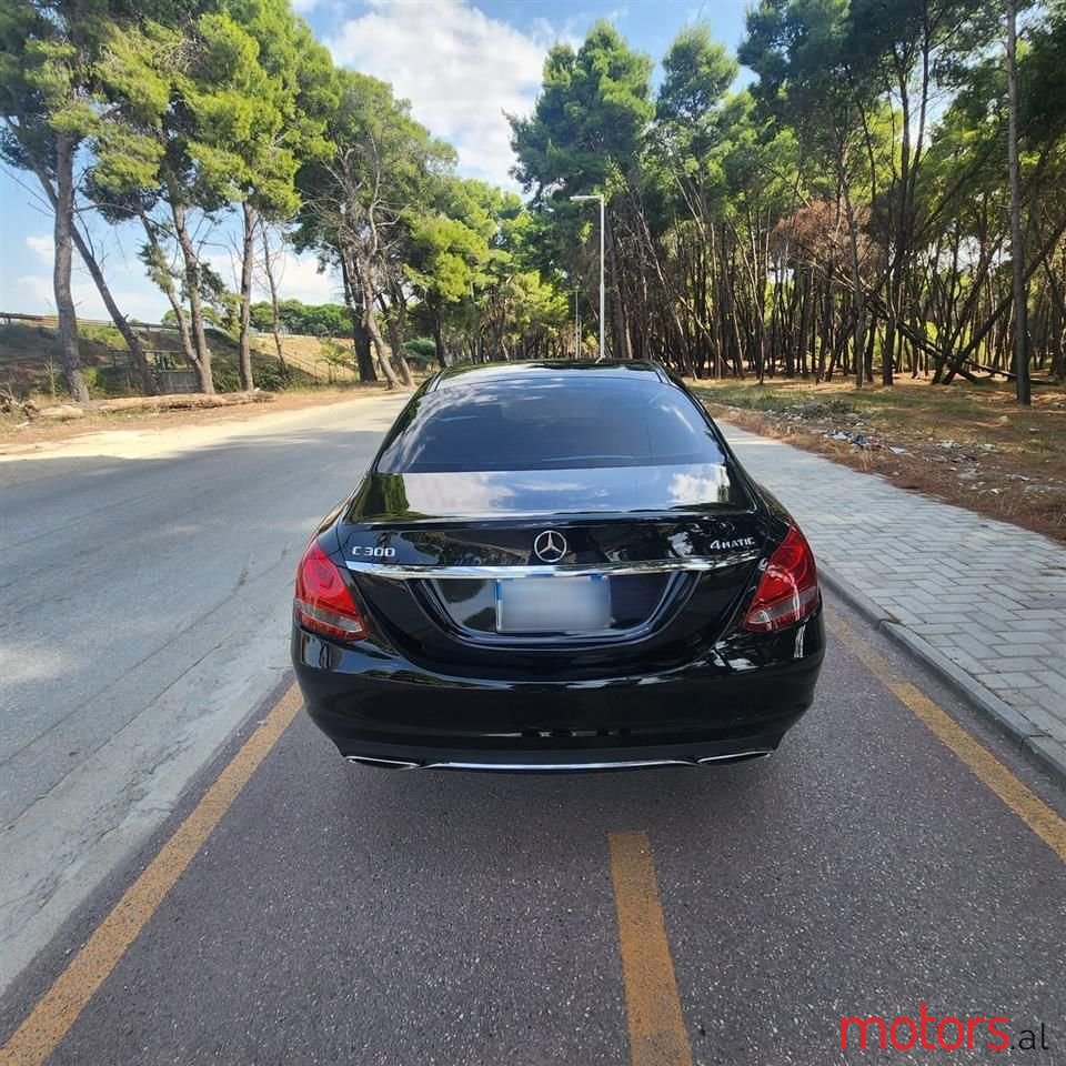 2016' Mercedes-Benz C 300 photo #2
