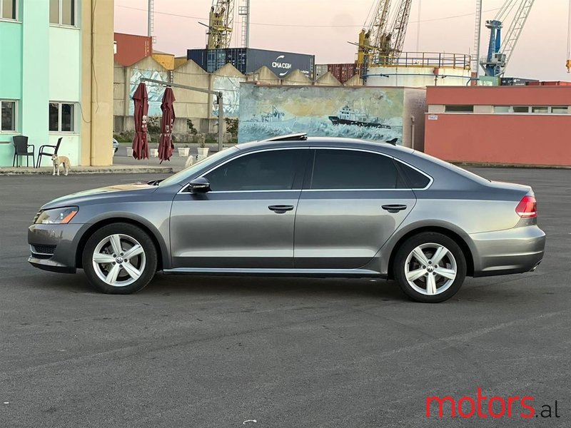 2012' Volkswagen Passat photo #3