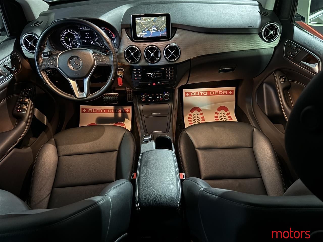 2012' Mercedes-Benz B 200 photo #6