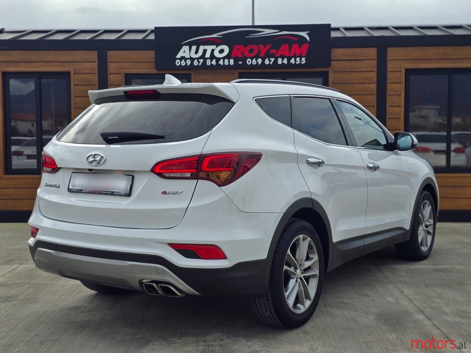 2015' Hyundai Santa Fe photo #3