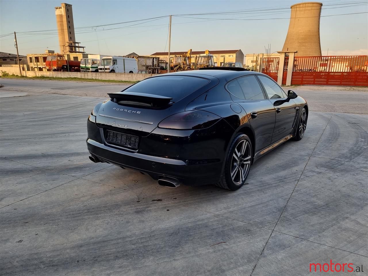 2011' Porsche Panamera photo #4