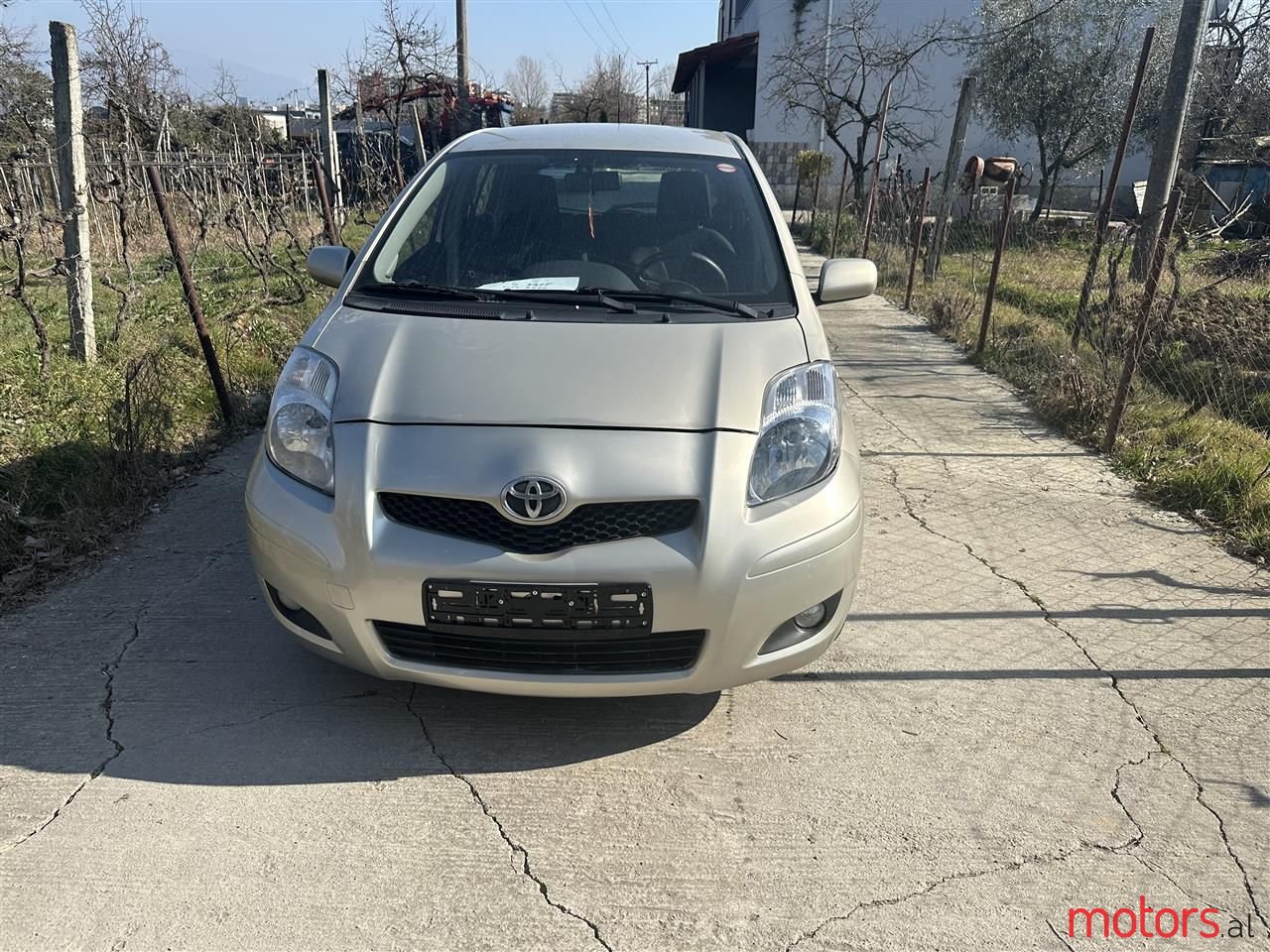 2010' Toyota Yaris photo #4