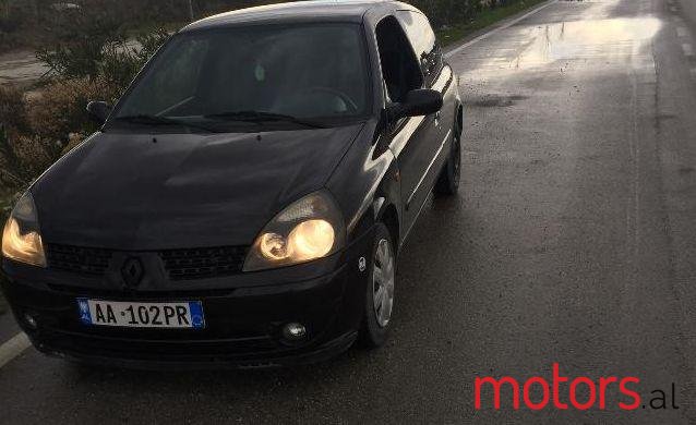 2002' Renault Clio photo #1