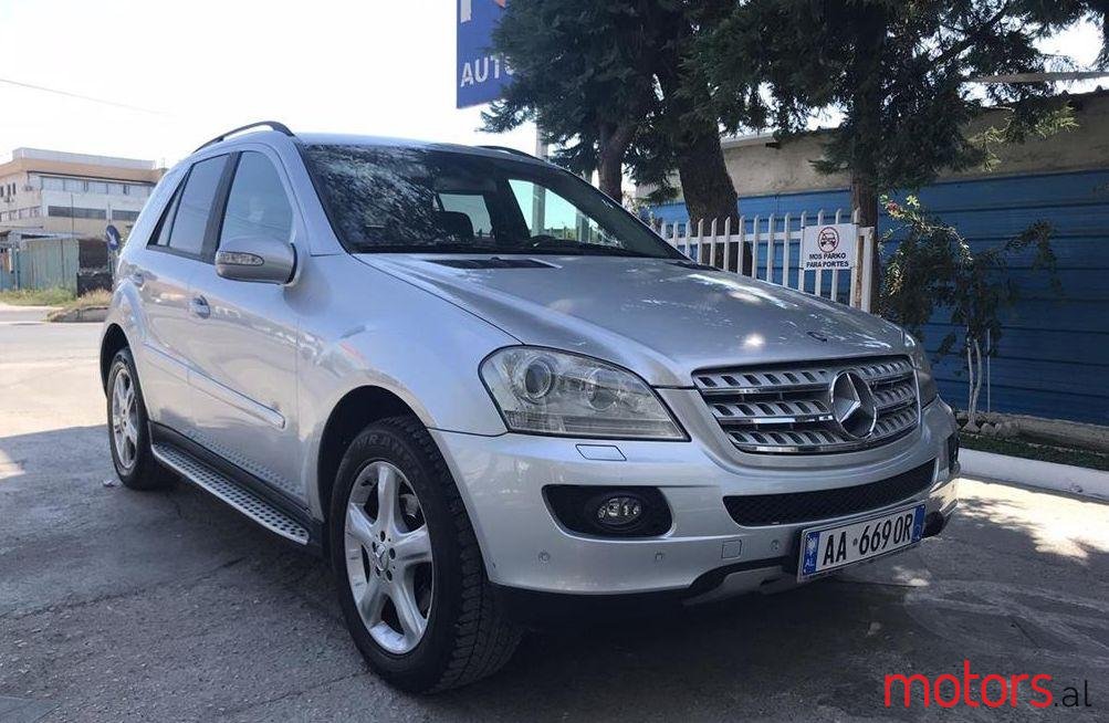 2006' Mercedes-Benz ML 320 photo #1