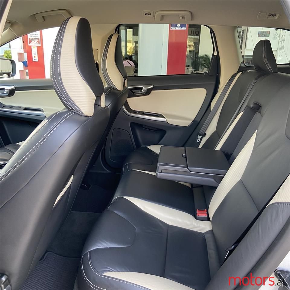 2010' Volvo Xc 60 photo #6