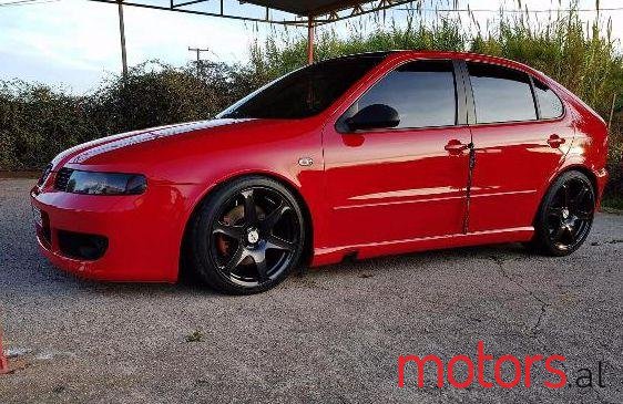 2002' SEAT Leon photo #1