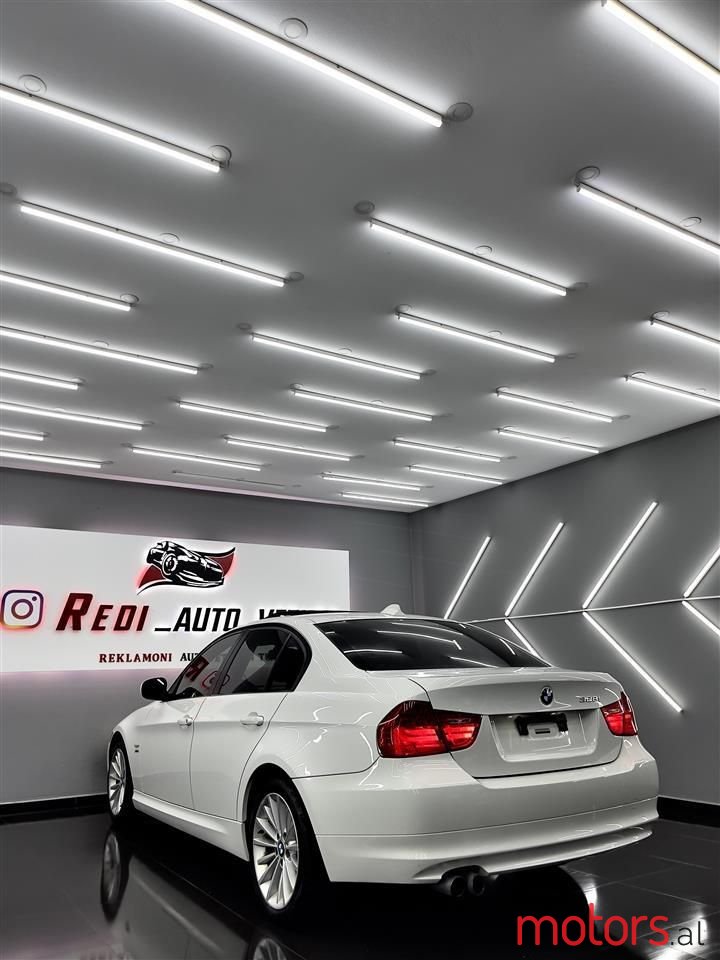 2010' BMW 328 photo #4