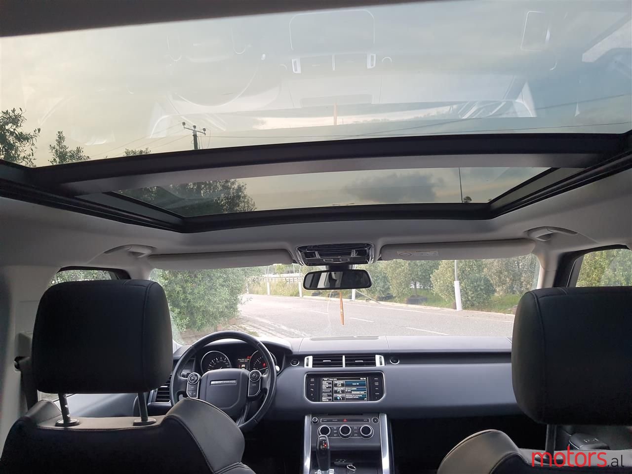 2015' Land Rover Range Rover Sport photo #2