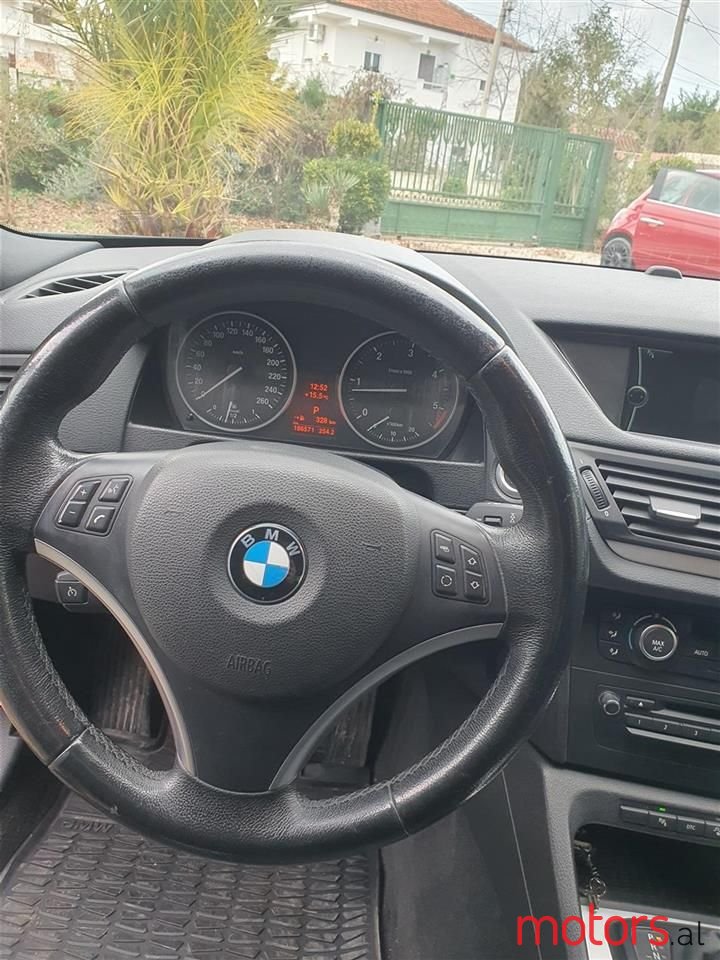 2011' BMW 120 photo #6