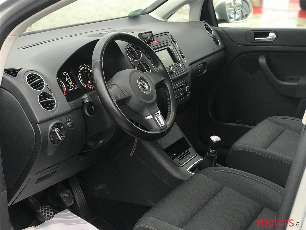 2012' Volkswagen Golf Plus photo #3