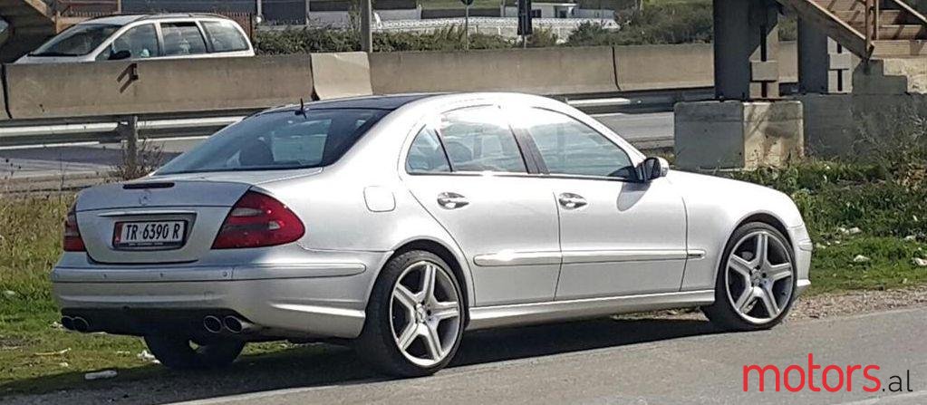 2003' Mercedes-Benz E 270 photo #2