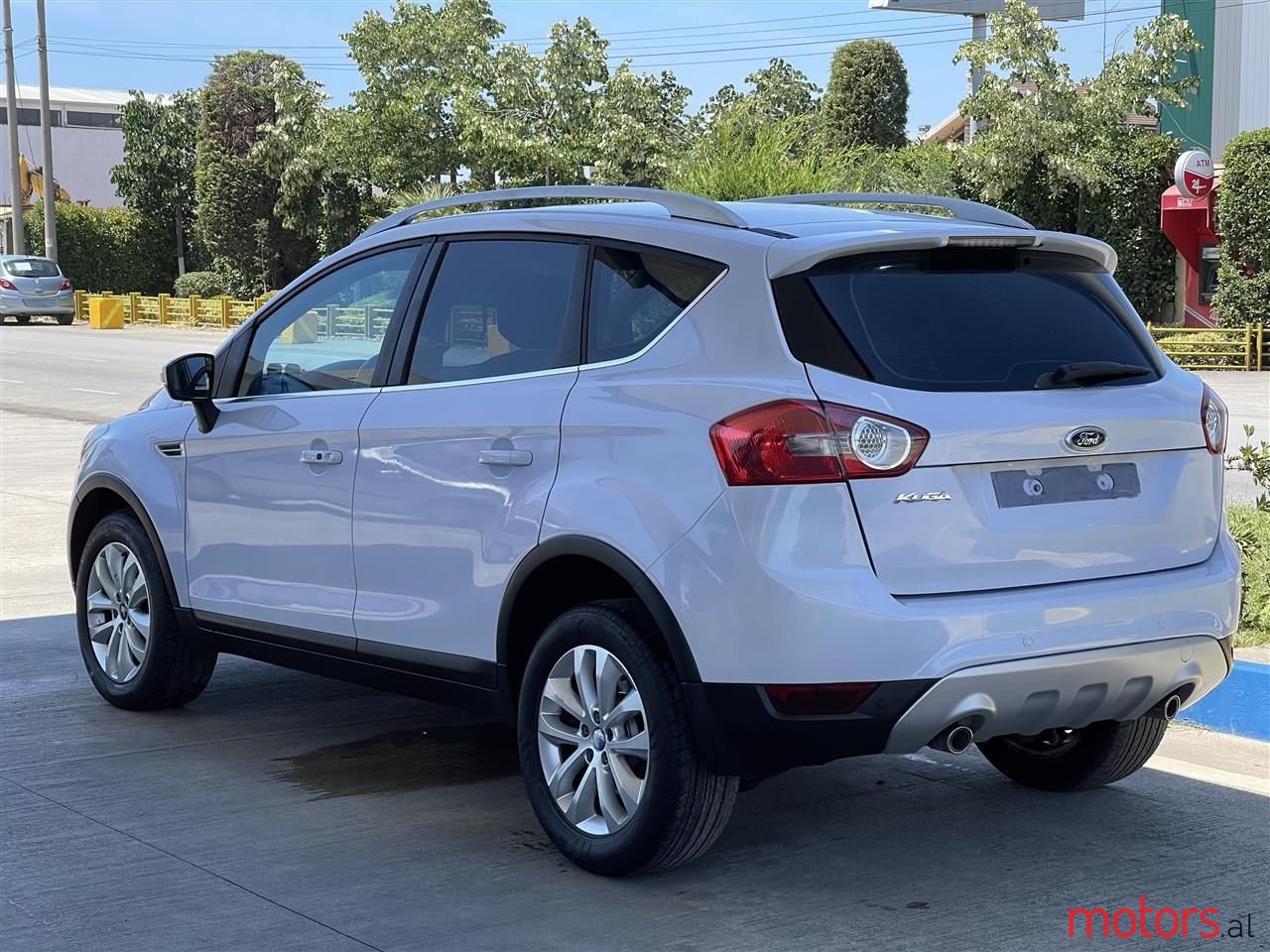 2009' Ford Kuga photo #3