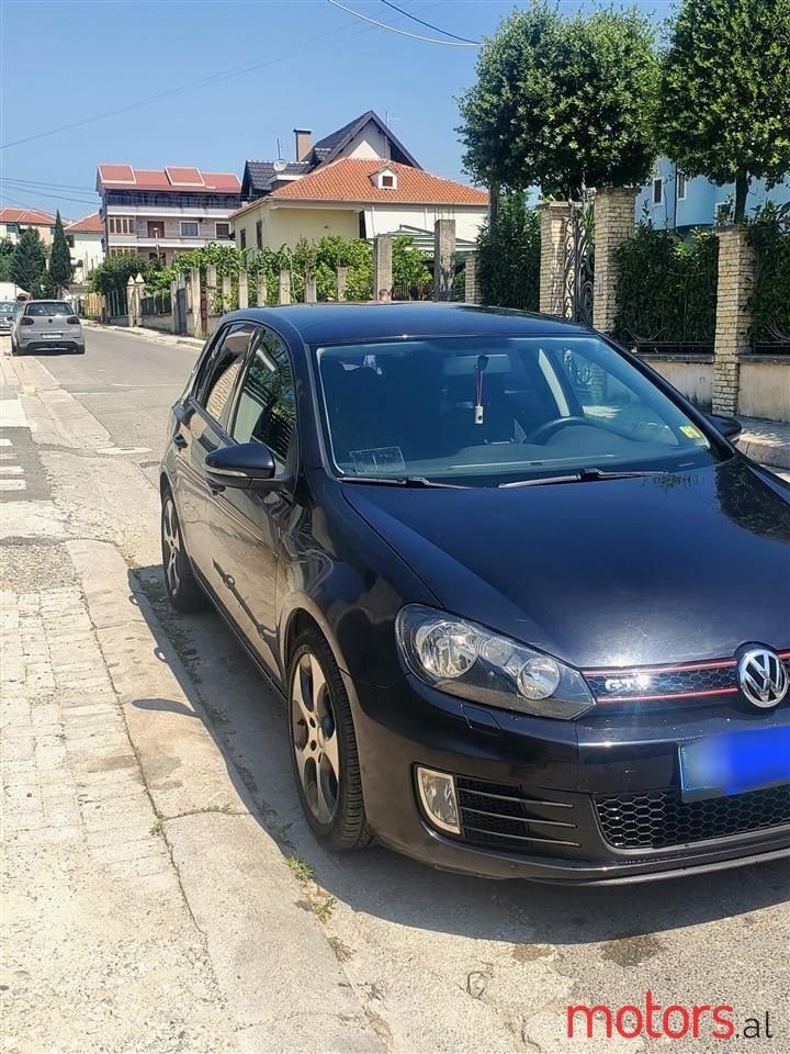 2010' Volkswagen Golf photo #5