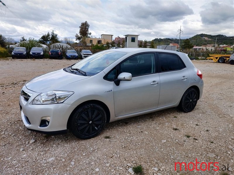 2012' Toyota Auris photo #6