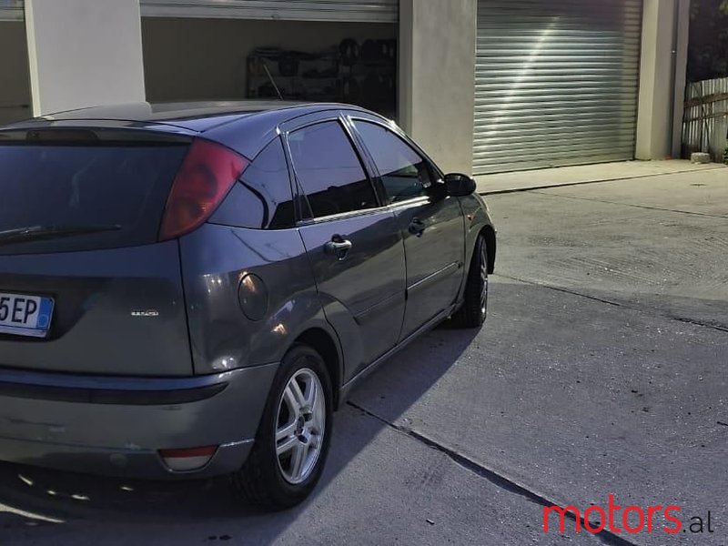 2001' Ford Focus photo #2