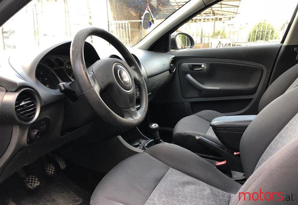 2009' SEAT Cordoba photo #1