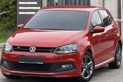 2014' Volkswagen Polo