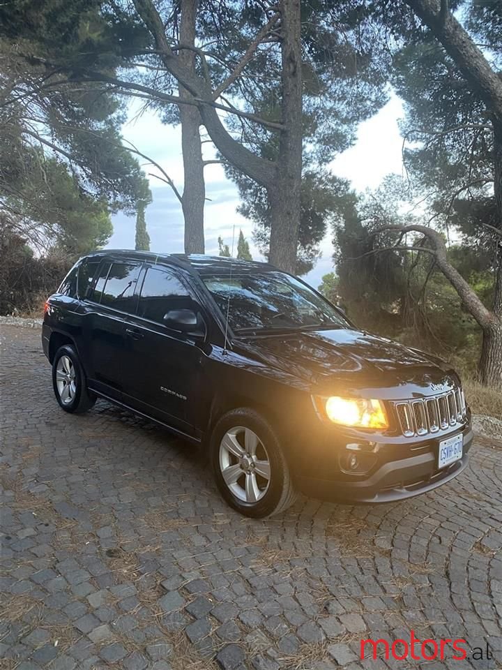 2012' Jeep Compass photo #2