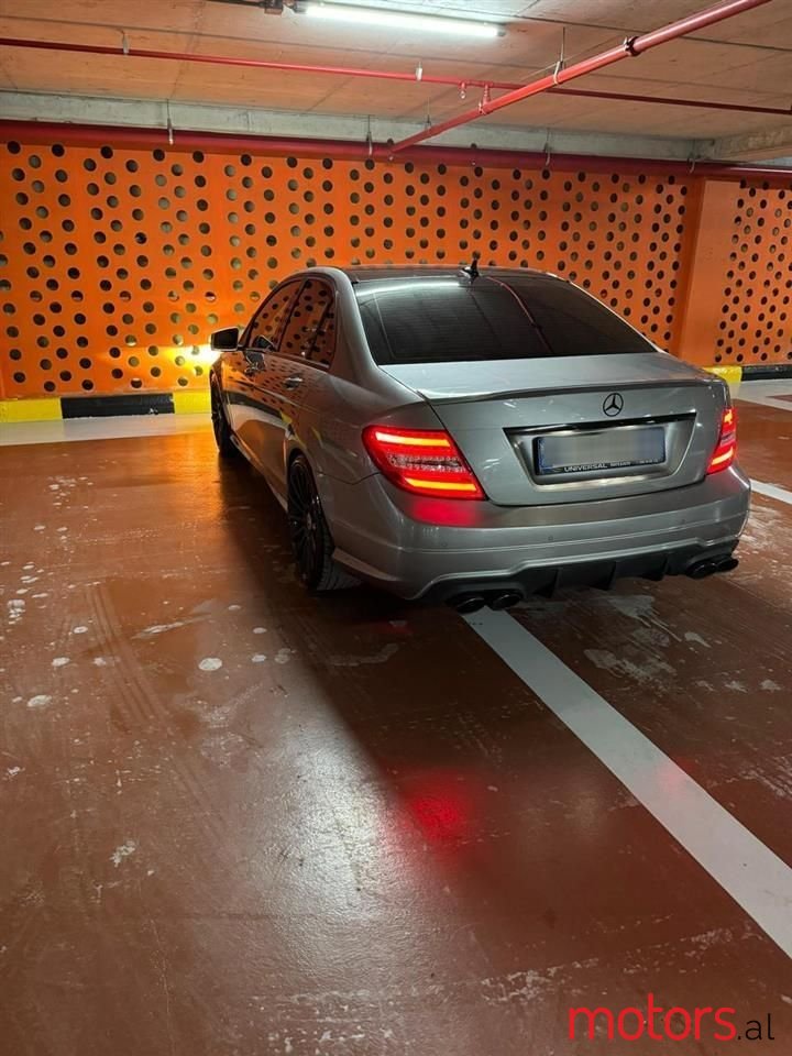 2012' Mercedes-Benz C 300 photo #4