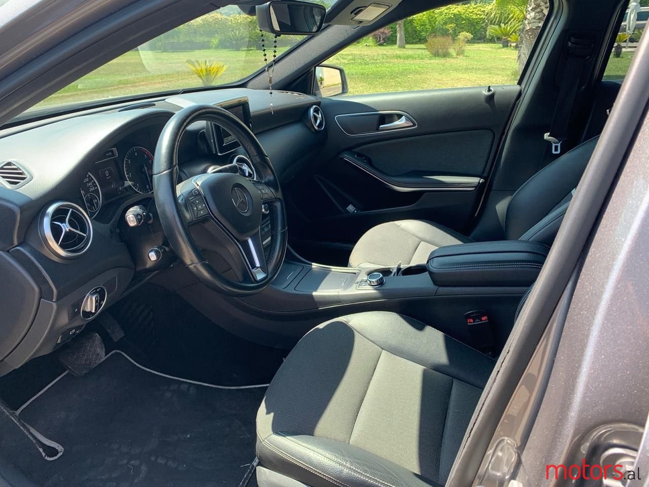 2014' Mercedes-Benz A 180 photo #5